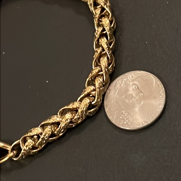 Vintage Givenchy Gold Plated Byzantine Rope Chain Logo Claps Runway Bracelet - Picture 12 of 14